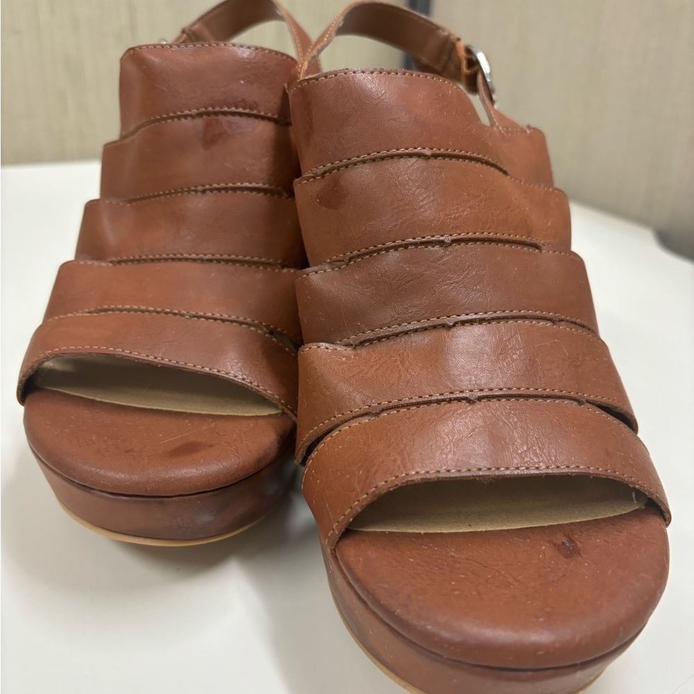 Torrid Wedge Sandals - Picture 2 of 9